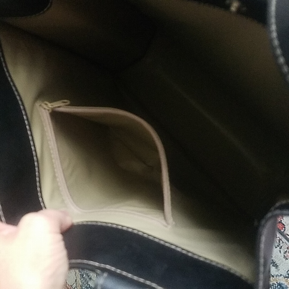 Givenchy Tote Shoulder Bag - Picture 11 of 17